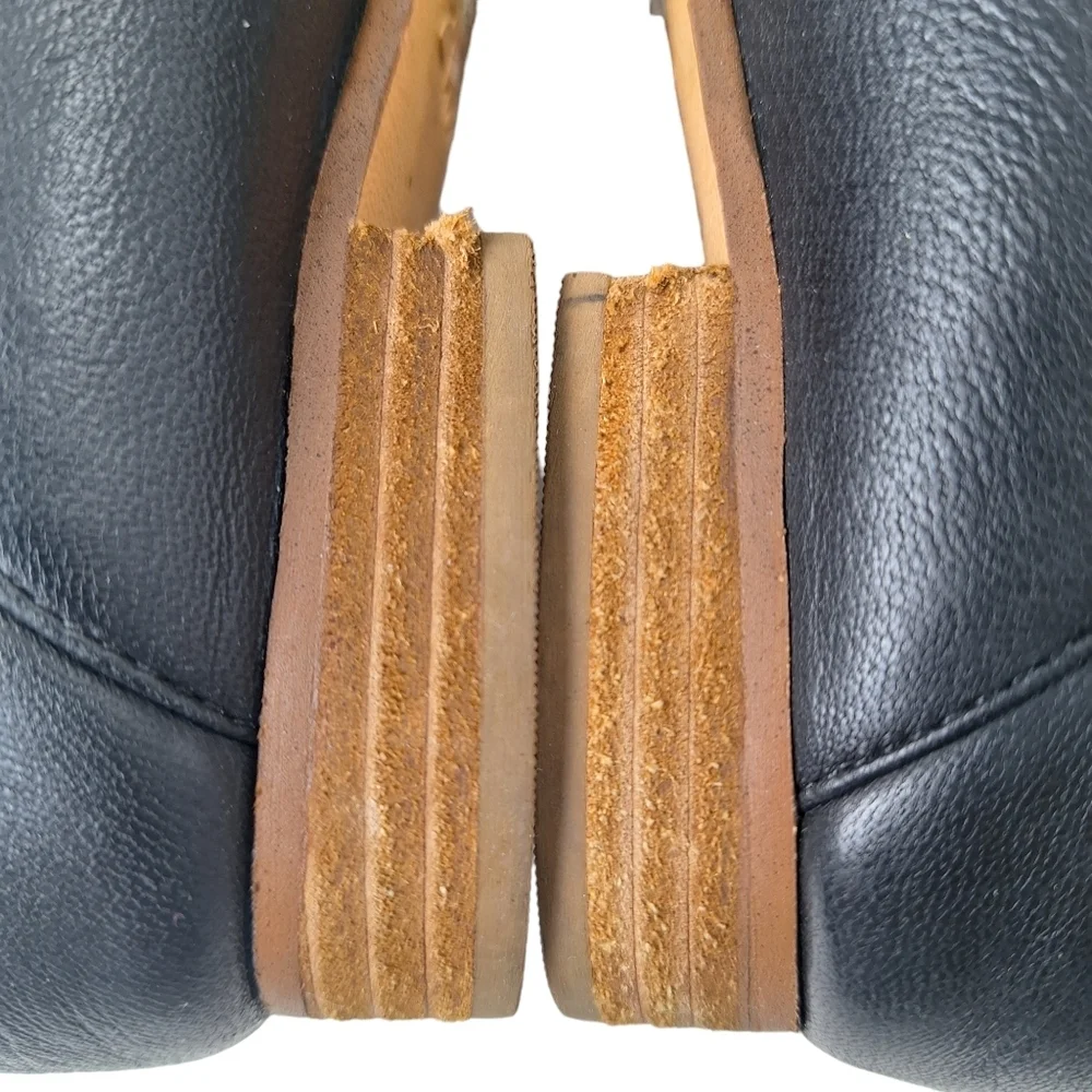 Clarks Pure Tone Sz 7.5 Black Leather Cushioned Slip On Comfy Flats Loafers Shoe